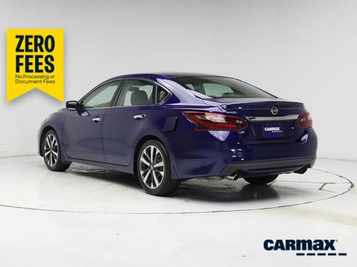 Blue 2017 Nissan Altima SR