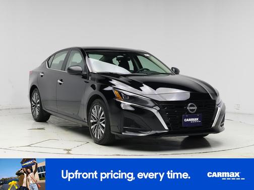 Black 2025 Nissan Altima SV