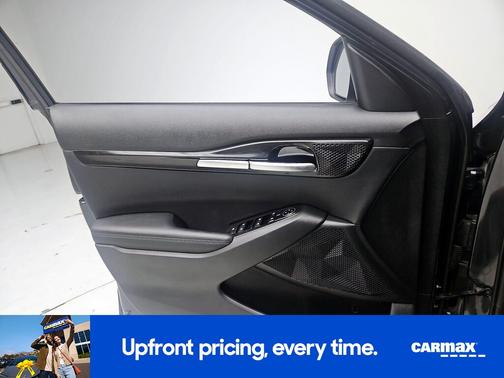 Gray 2025 Kia Seltos S