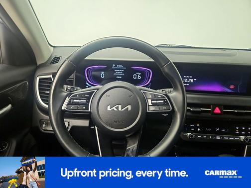 Gray 2025 Kia Seltos S