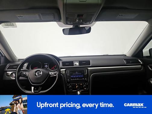 2017 Volkswagen Passat SE