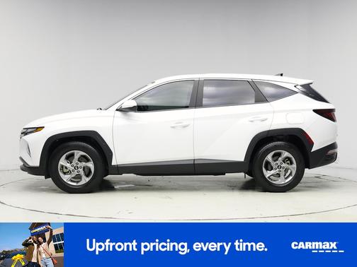 White 2024 Hyundai TUCSON SE