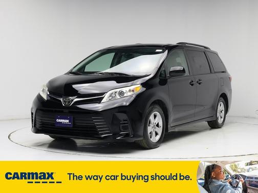 2018 Toyota Sienna LE