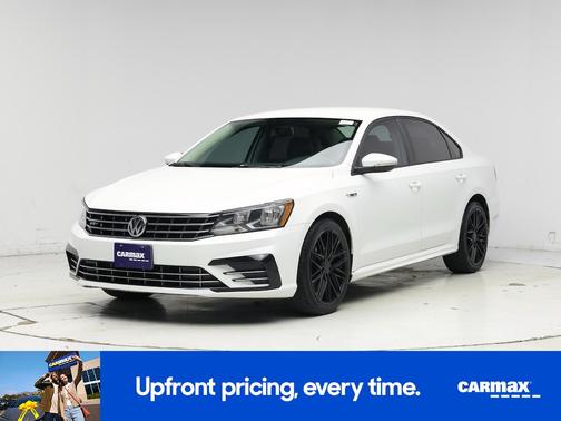 White 2018 Volkswagen Passat R-Line