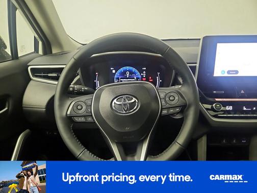 White 2025 Toyota Corolla Cross XLE