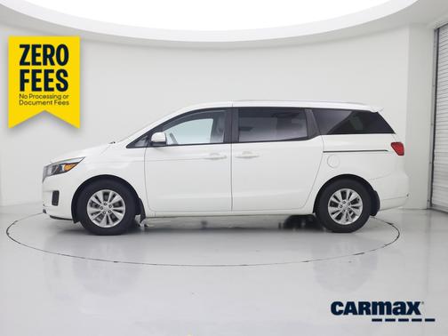 White 2016 Kia Sedona LX