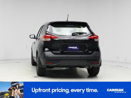 2020 Nissan Kicks SR