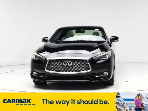 2017 INFINITI Q60 Premium