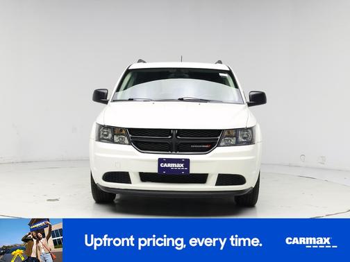 White 2018 Dodge Journey SE