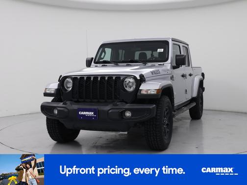 Silver 2022 Jeep Gladiator Willy's