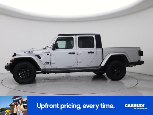 Silver 2022 Jeep Gladiator Willy's