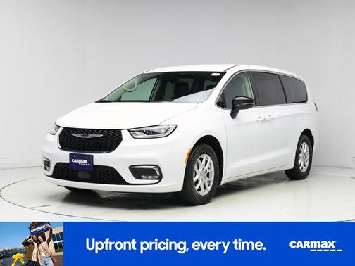 2024 Chrysler Pacifica Touring