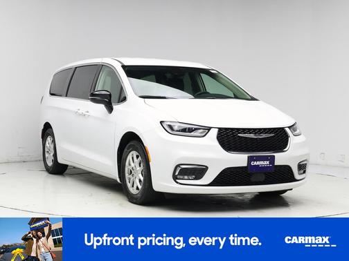 2024 Chrysler Pacifica Touring