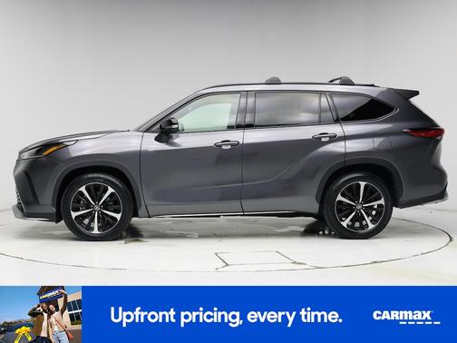 Gray 2021 Toyota Highlander XSE