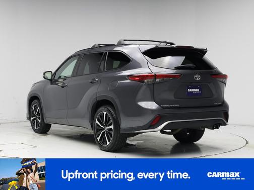 Gray 2021 Toyota Highlander XSE