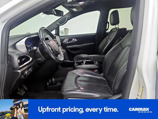 2020 Chrysler Pacifica Red S