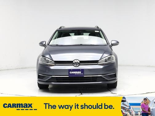 2018 Volkswagen Golf SE