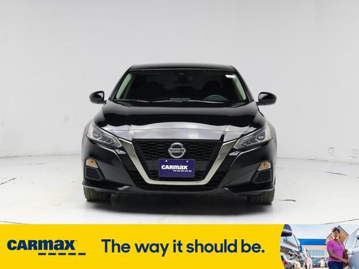 2022 Nissan Altima SR