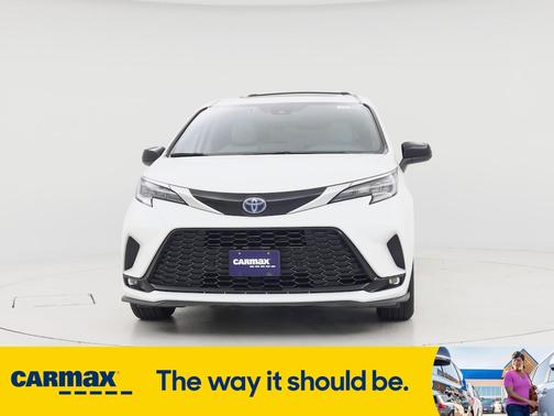 2022 Toyota Sienna XSE