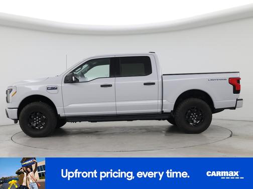 White 2025 Ford F-150 Lightning XLT