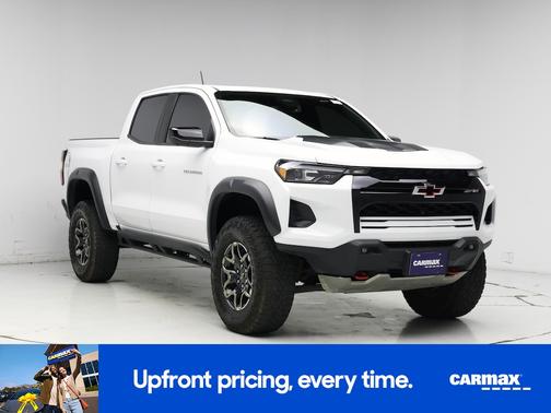 White 2024 Chevrolet Colorado ZR2