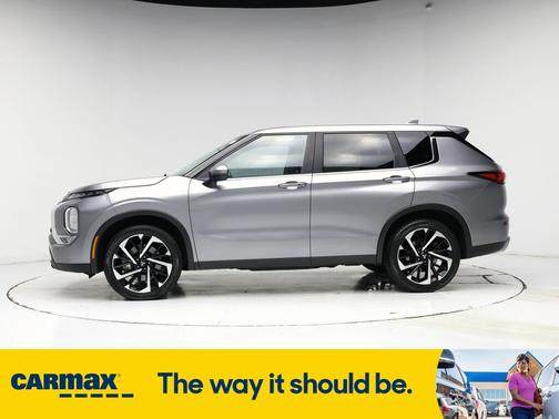 2022 Mitsubishi Outlander SE
