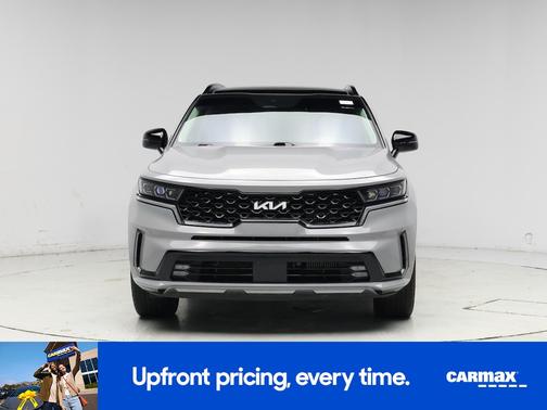 Gray 2023 Kia Sorento SX
