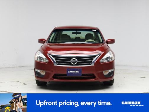 Red 2014 Nissan Altima S