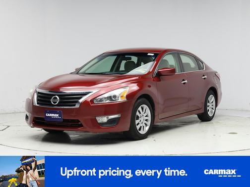 Red 2014 Nissan Altima S