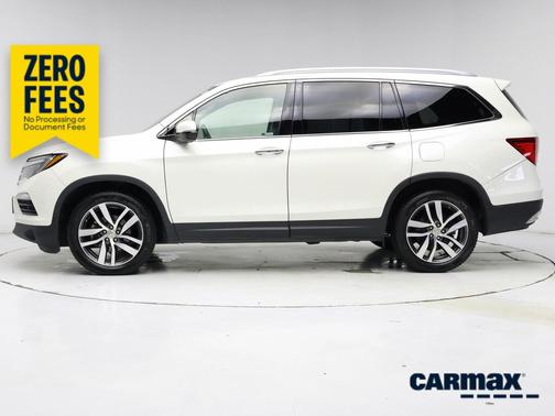 White 2018 Honda Pilot Touring