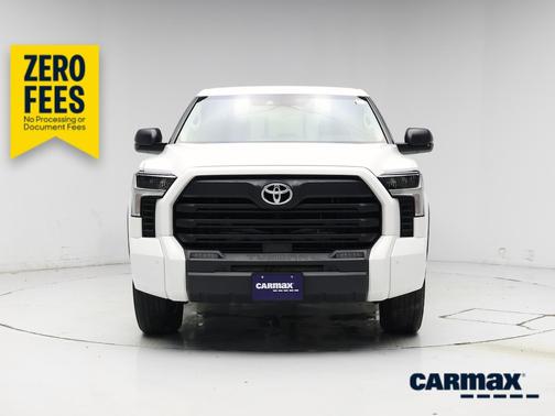 White 2024 Toyota Tundra SR5
