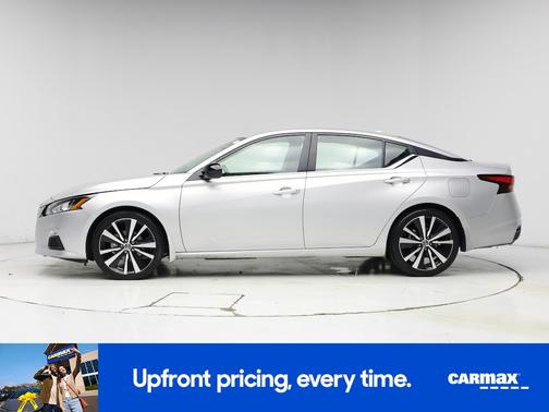 Silver 2022 Nissan Altima SR