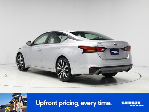Silver 2022 Nissan Altima SR
