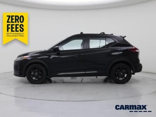 Black 2024 Nissan Kicks SR