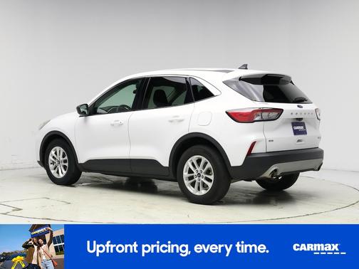 White 2022 Ford Escape SE