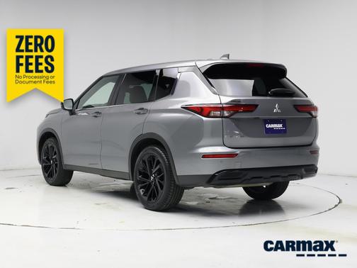 Gray 2022 Mitsubishi Outlander SE
