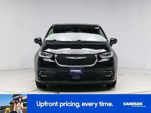 Black 2023 Chrysler Pacifica Touring L