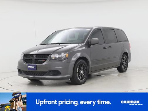 Gray 2017 Dodge Grand Caravan SE Plus