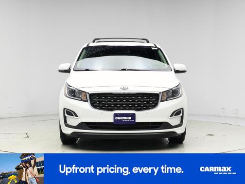 White 2021 Kia Sedona EX