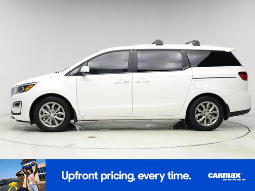 White 2021 Kia Sedona EX