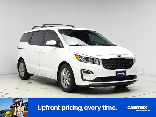 White 2021 Kia Sedona EX