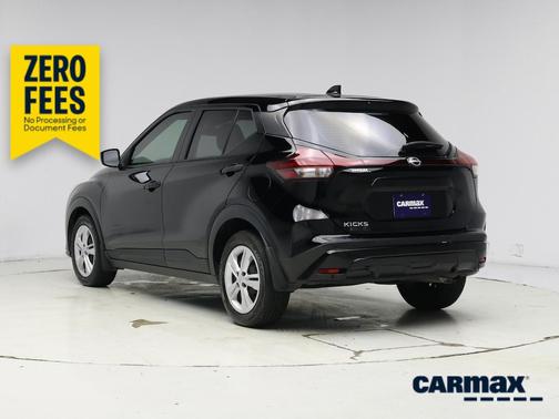 Black 2024 Nissan Kicks S