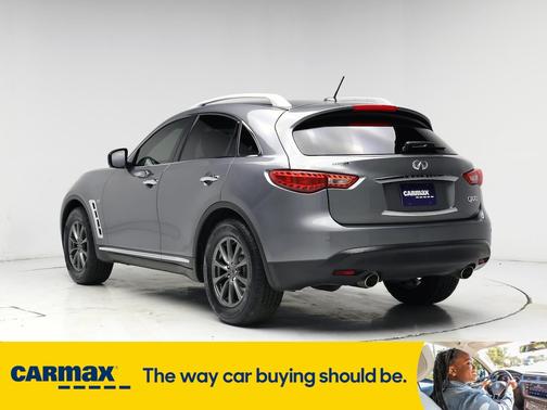 2017 INFINITI QX70