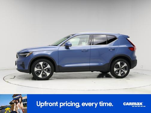 2024 Volvo XC40 B5 Core Bright Theme