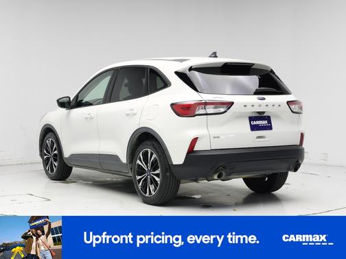 White 2022 Ford Escape SE