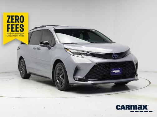 Gray 2025 Toyota Sienna XSE