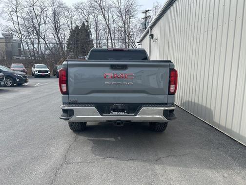 2024 GMC Sierra 1500 Pro