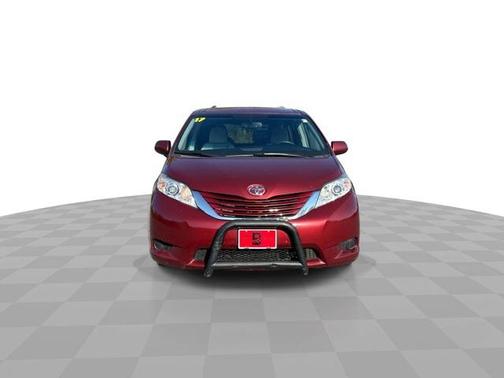 2017 Toyota Sienna LE