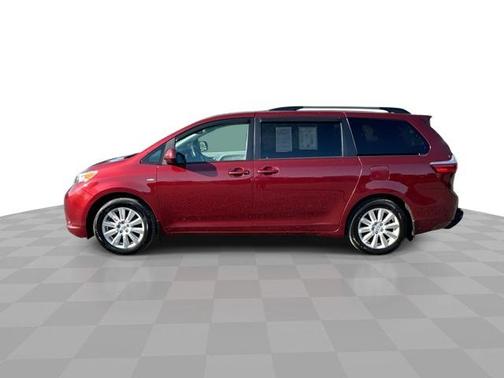 2017 Toyota Sienna LE