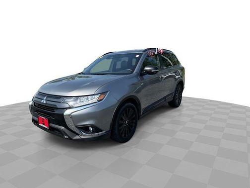 2020 Mitsubishi Outlander LE